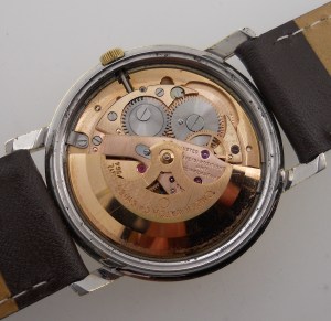 The beautiful 500 series that graced the Omegas from 1958 to1970. This is the 564 with quick date change feature.